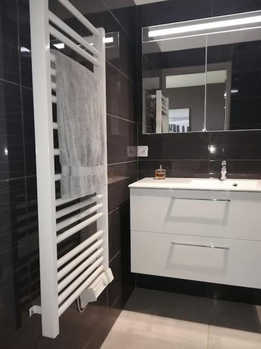 Cosy Vue Avec Acces Direct A La Sejour De 2 Nuits Minimum